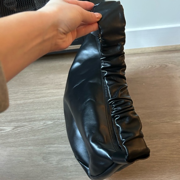 Amerai Italian Leather Large Crescent Hobo - Picture 4 of 4